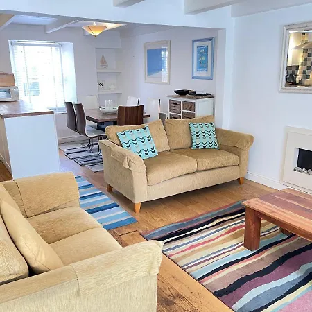 Porthia Cottage-2