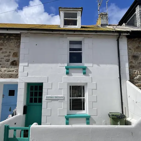 Porthia Cottage-3